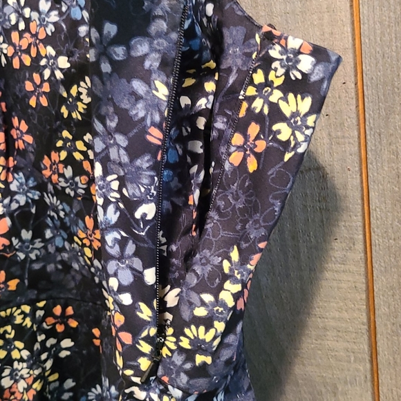 Banana Republic Flower Dress - Picture 3 of 3